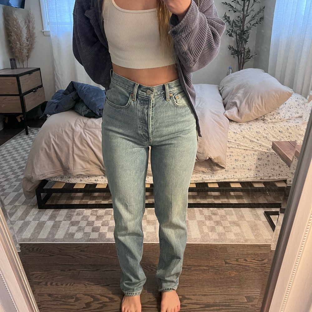 NWT Aritzia 90s boyfriend jeans size 27